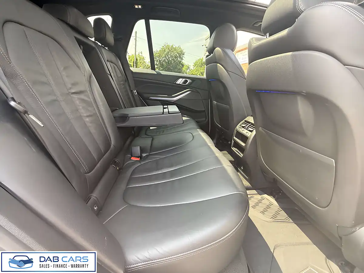 Used 2019 BMW X5 M Sport White - Interior and Exterior details 17