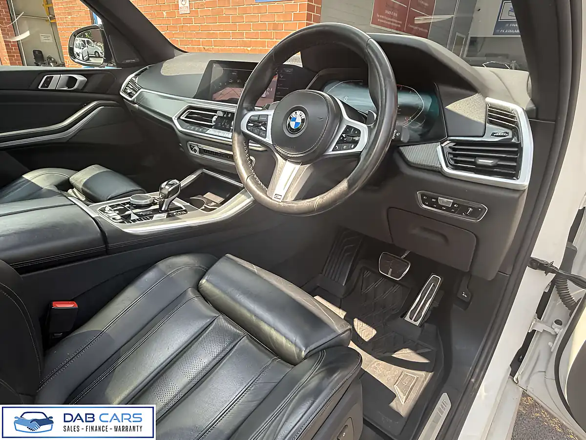 Used 2019 BMW X5 M Sport White - Interior and Exterior details 4