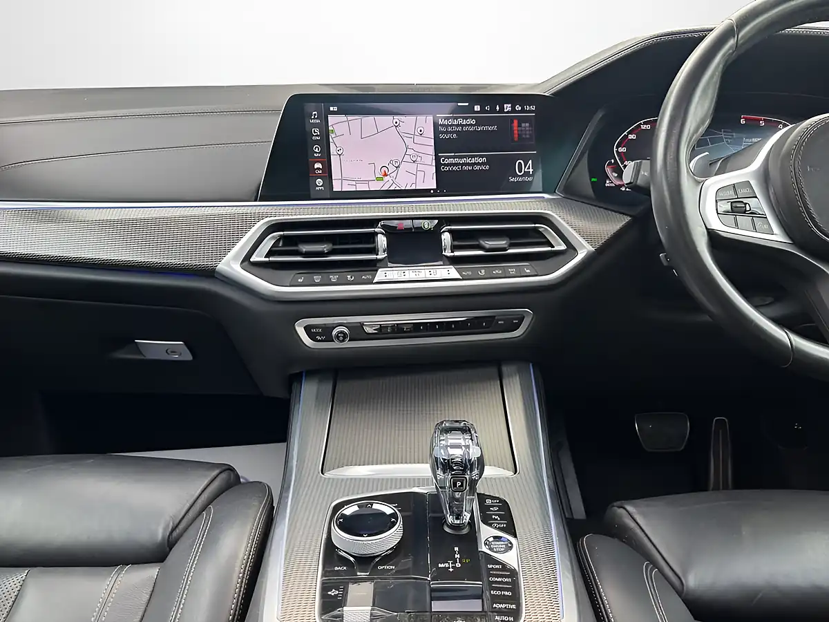 Used 2019 BMW X5 M Sport White - Interior and Exterior details 10
