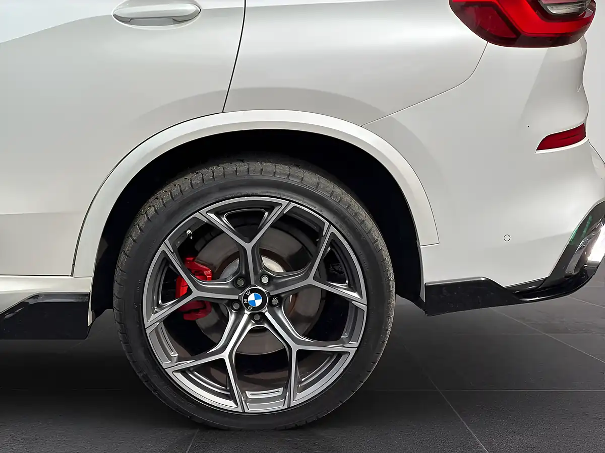 Used 2019 BMW X5 M Sport White - Interior and Exterior details 12
