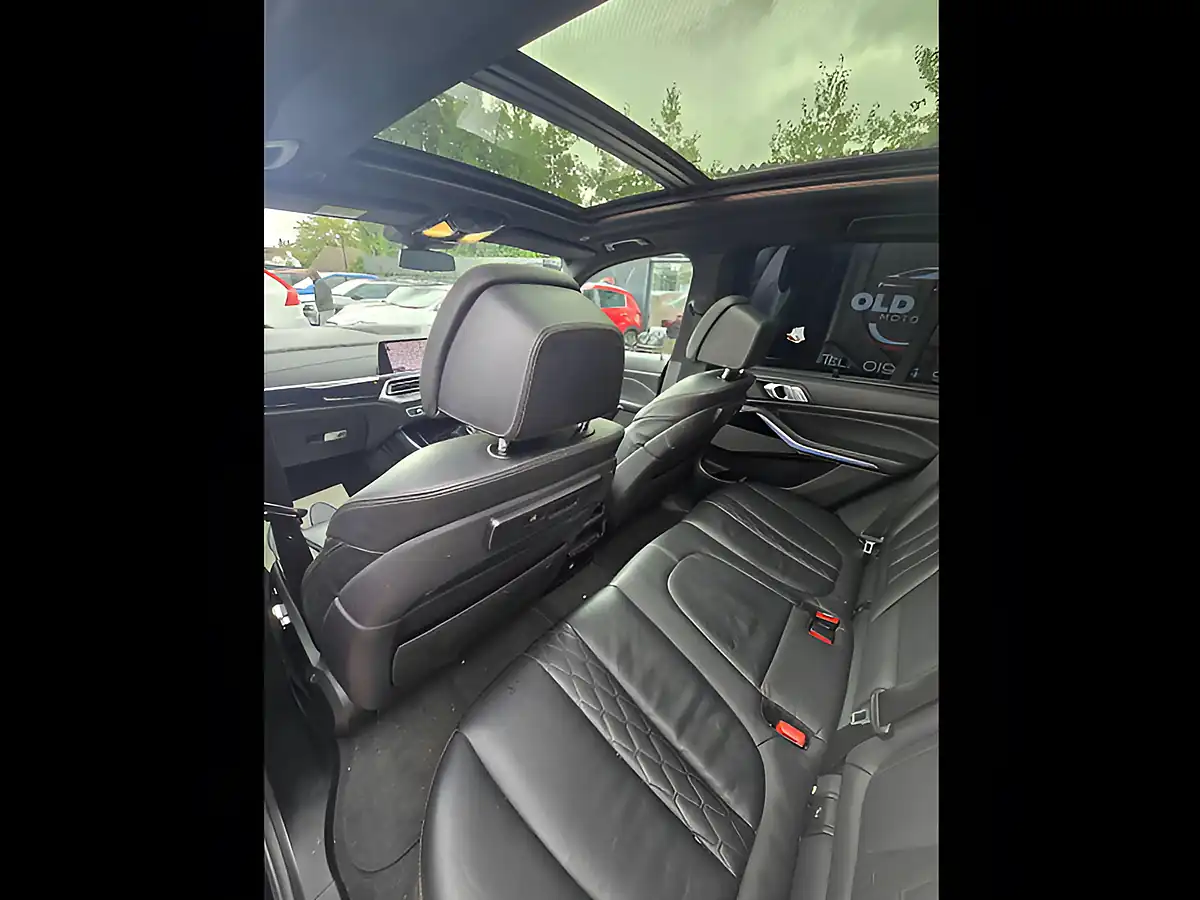 Used 2019 BMW X5 Xdrive Black - Interior and Exterior details 17