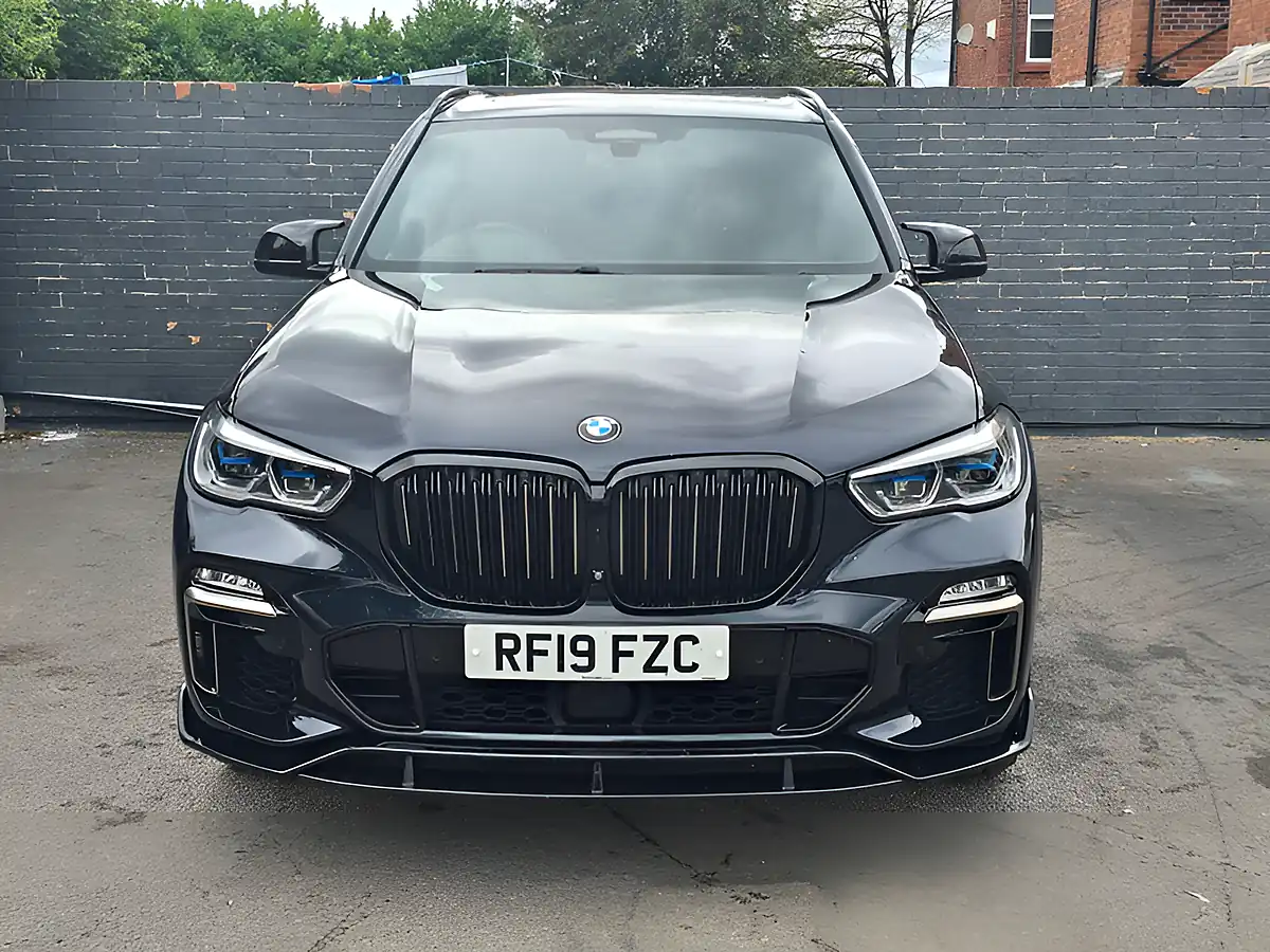 Used 2019 BMW X5 Xdrive Black - Interior and Exterior details 4