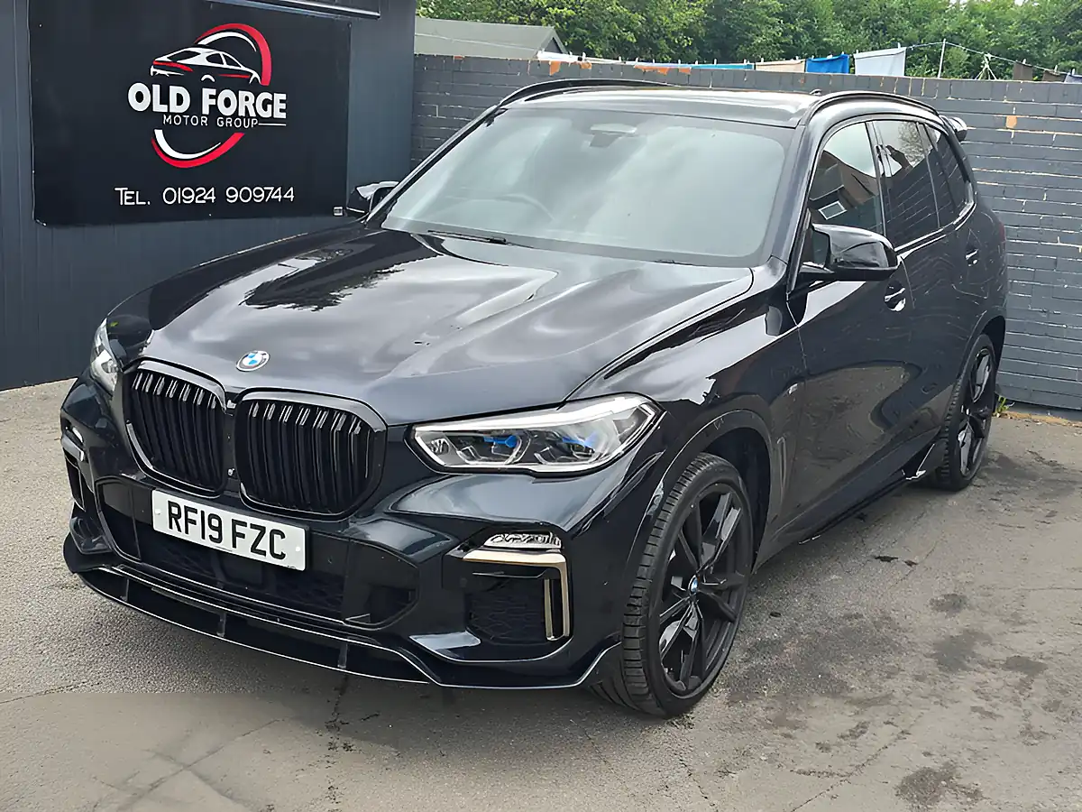 Used 2019 BMW X5 Xdrive Black - Interior and Exterior details 5