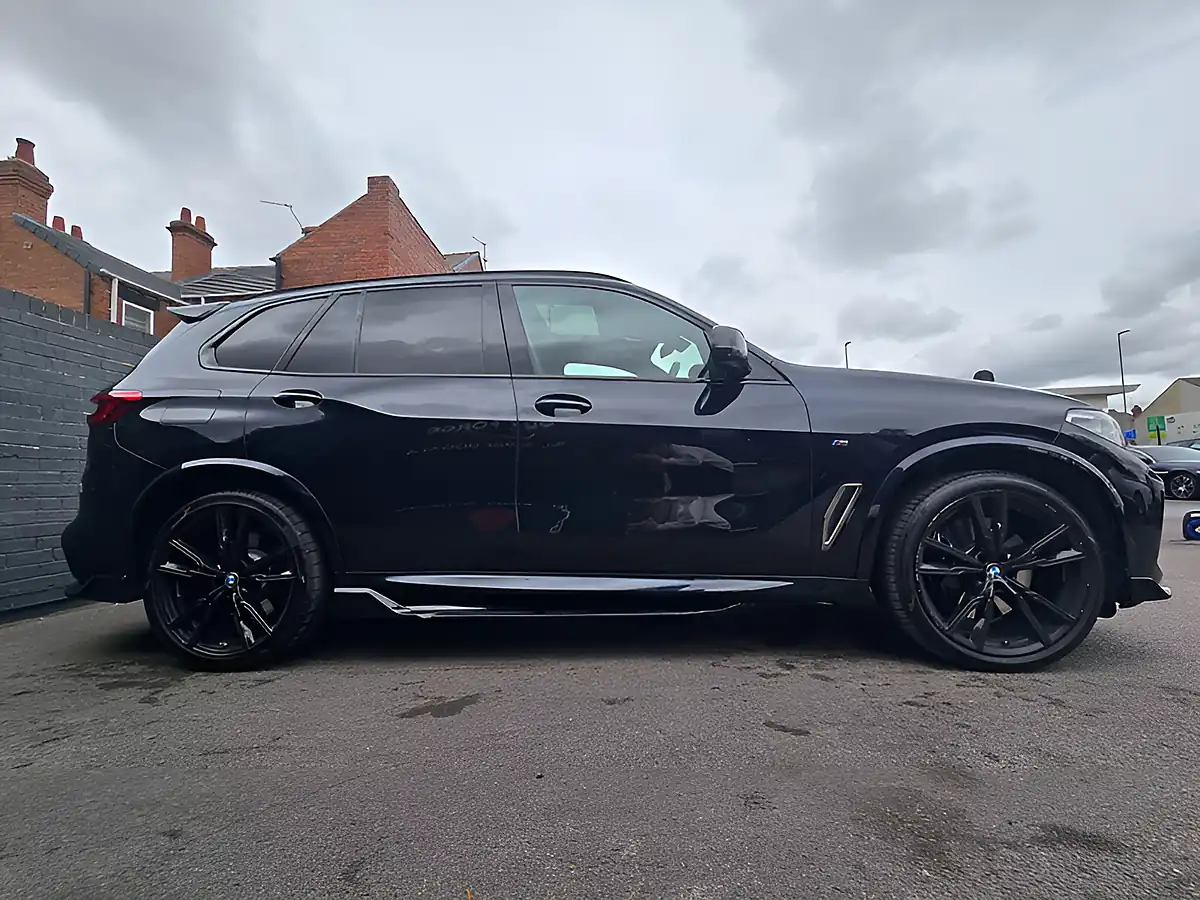 Used 2019 BMW X5 Xdrive Black - Interior and Exterior details 7