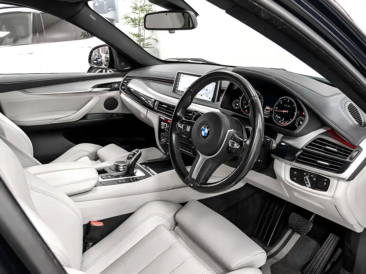 Used 2019 BMW X6 M Sport Carbon Black - Interior and Exterior details 12
