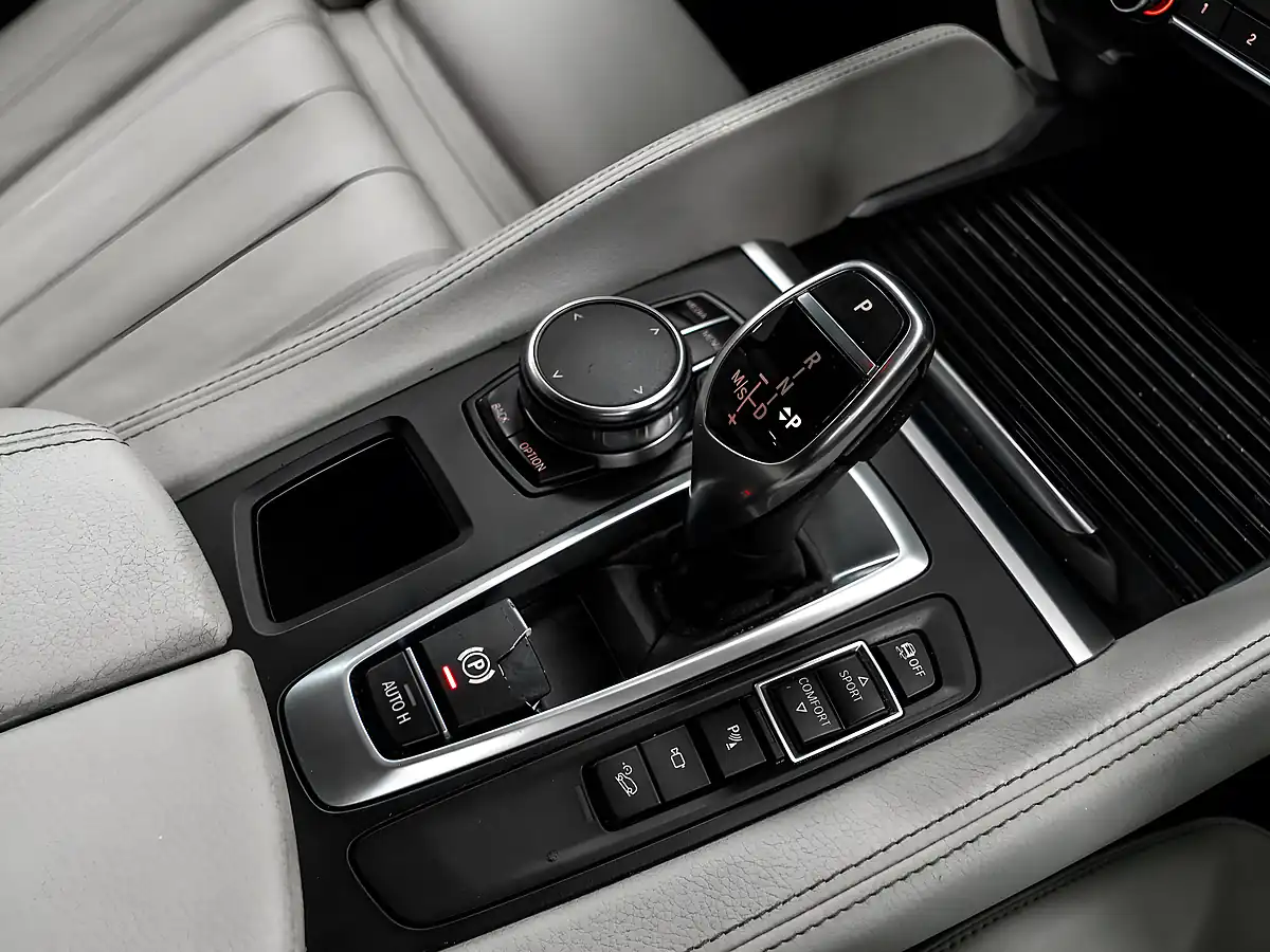 Used 2019 BMW X6 M Sport Edition Long Beach Blue - Interior and Exterior details 16