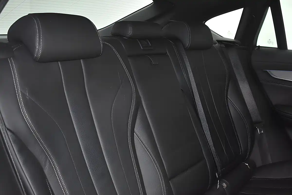 Used 2019 BMW X6 M Sport Mineral White - Interior and Exterior details 14