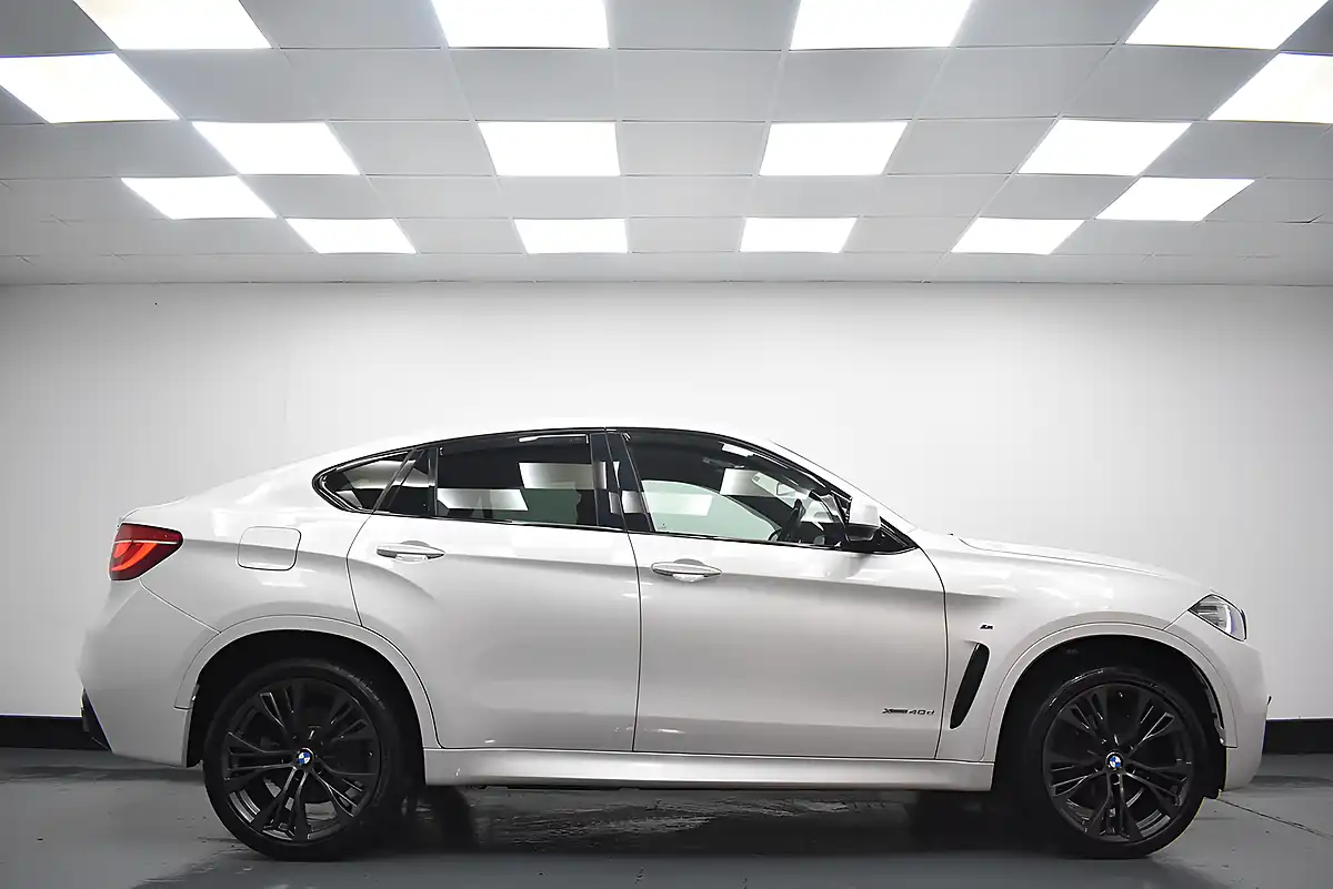Used 2019 BMW X6 M Sport Mineral White - Interior and Exterior details 16