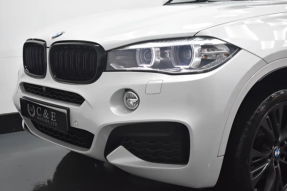 Used 2019 BMW X6 M Sport Mineral White - Interior and Exterior details 6
