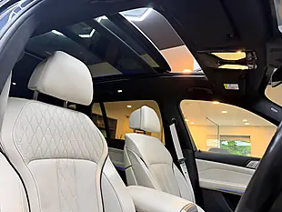 Used 2019 BMW X7 M Sport Grey - Interior and Exterior details 10
