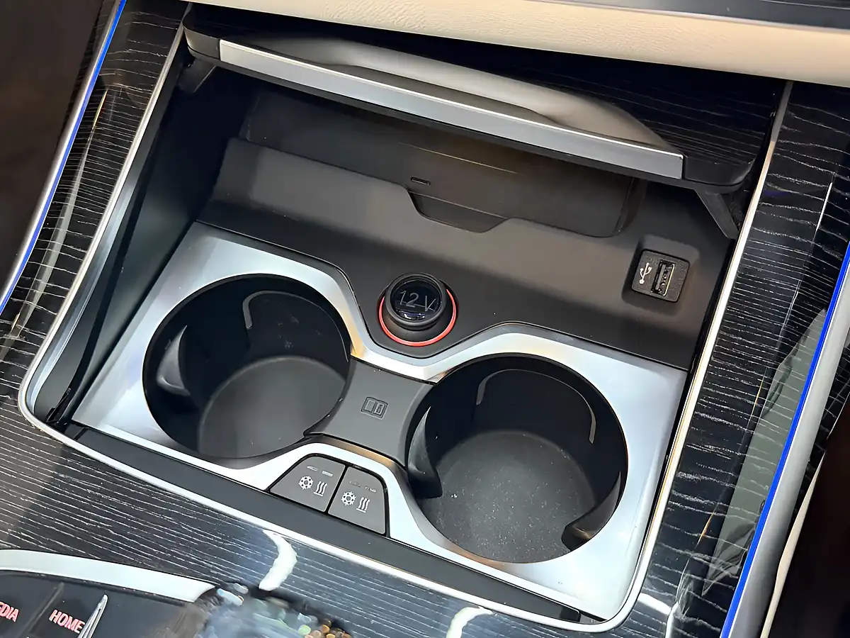 Used 2019 BMW X7 M Sport Grey - Interior and Exterior details 12