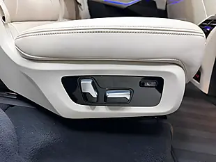 Used 2019 BMW X7 M Sport Grey - Interior and Exterior details 13