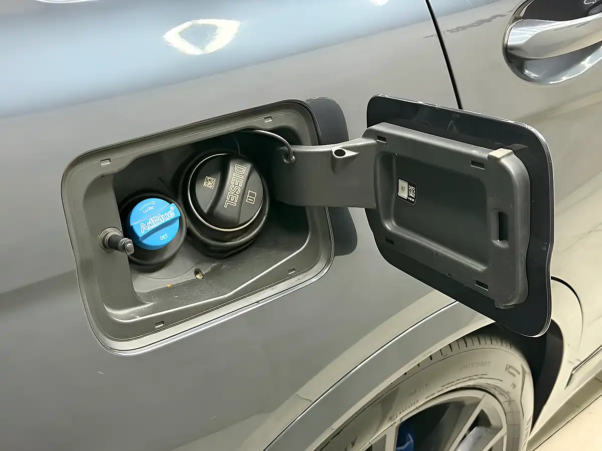 Used 2019 BMW X7 M Sport Grey - Interior and Exterior details 15