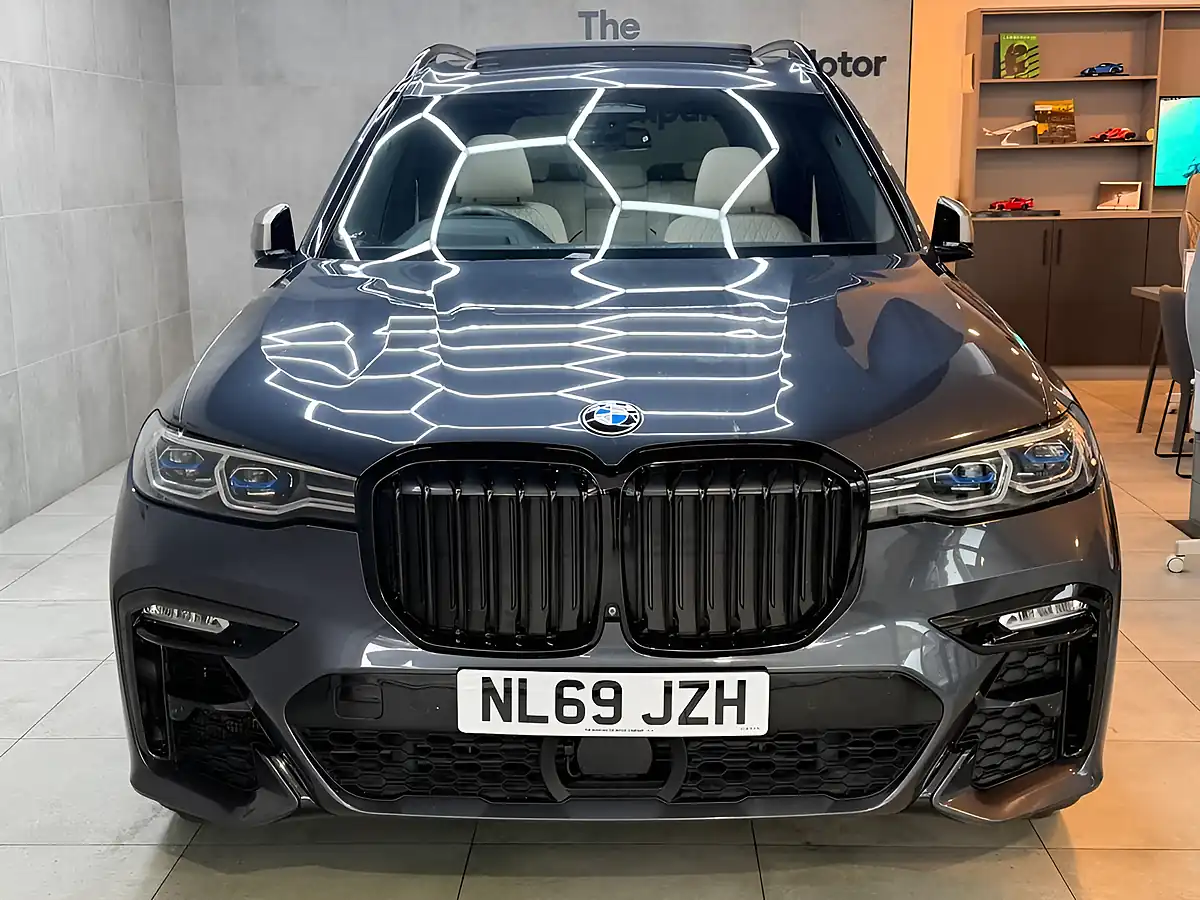 Used 2019 BMW X7 M Sport Grey - Interior and Exterior details 4