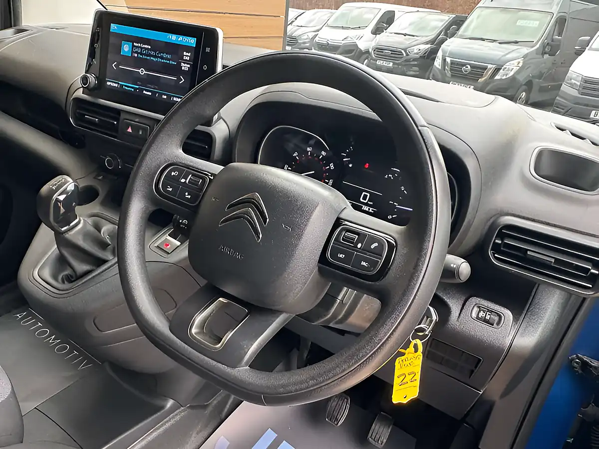 Used 2019 Citroen Berlingo 1000 Driver Blue Blue - Interior and Exterior details 15
