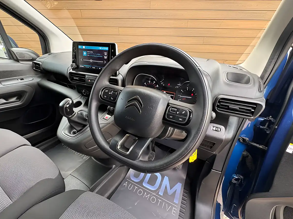 Used 2019 Citroen Berlingo 1000 Driver Blue Blue - Interior and Exterior details 16