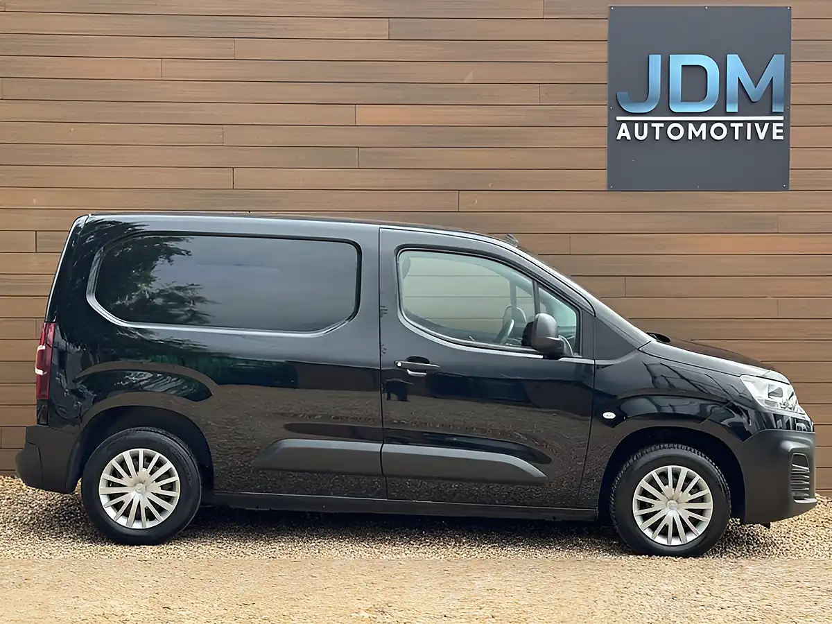 Used 2019 Citroen Berlingo 650 Enterprise Black - Interior and Exterior details 2