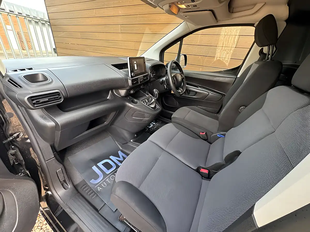 Used 2019 Citroen Berlingo 650 Enterprise Black - Interior and Exterior details 20