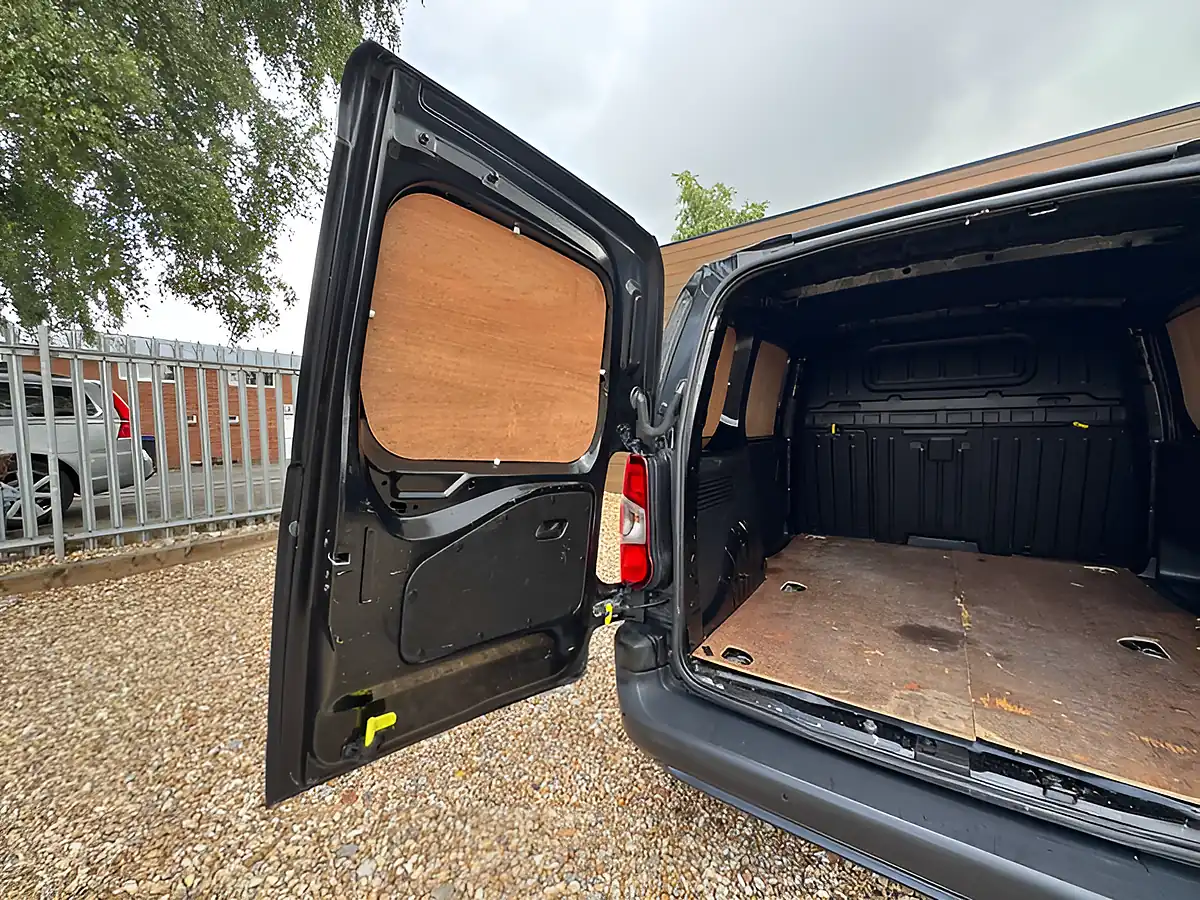 Used 2019 Citroen Berlingo 650 Enterprise Black - Interior and Exterior details 6