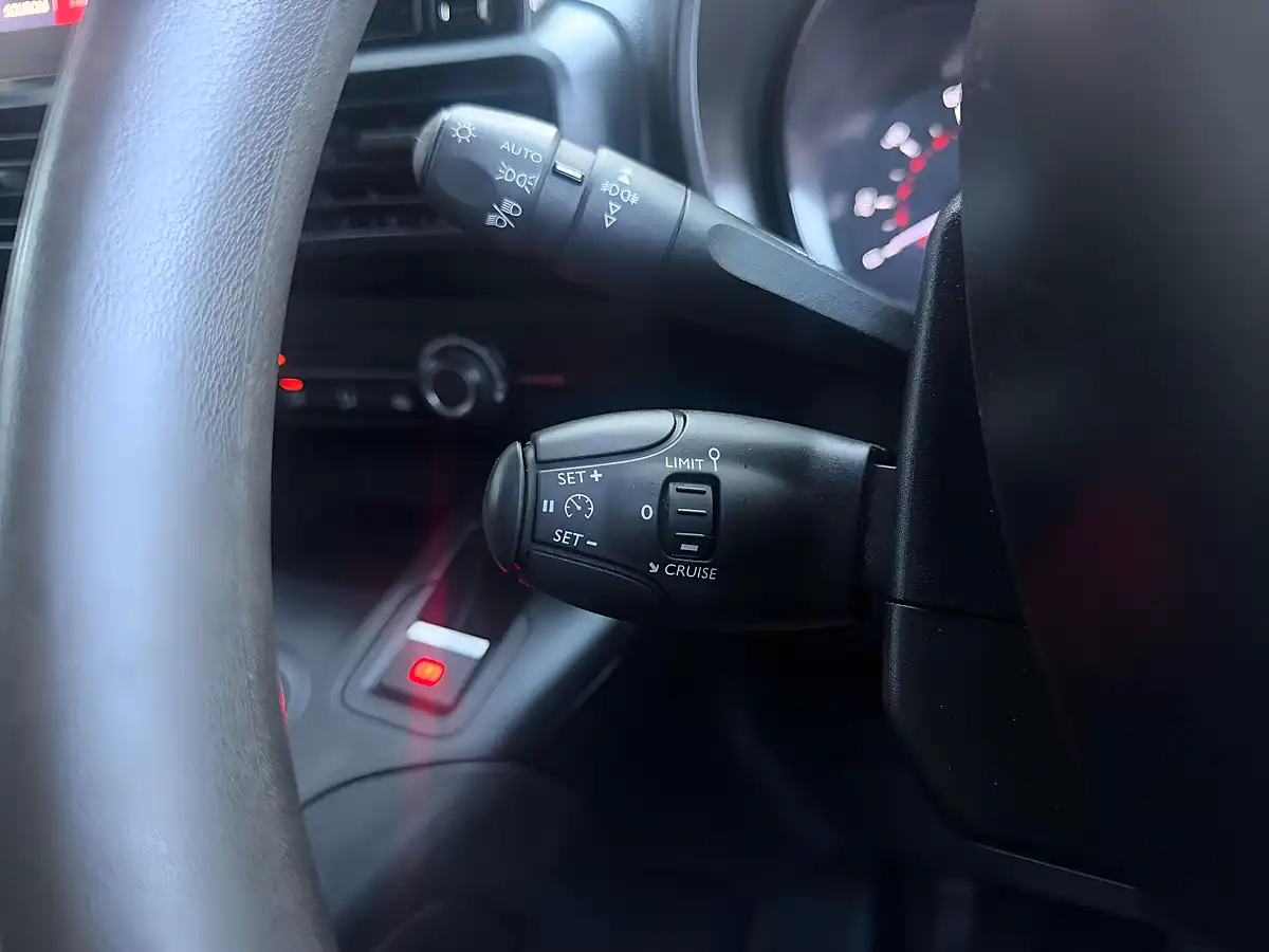 Used 2019 Citroen Berlingo 650 Enterprise White - Interior and Exterior details 16