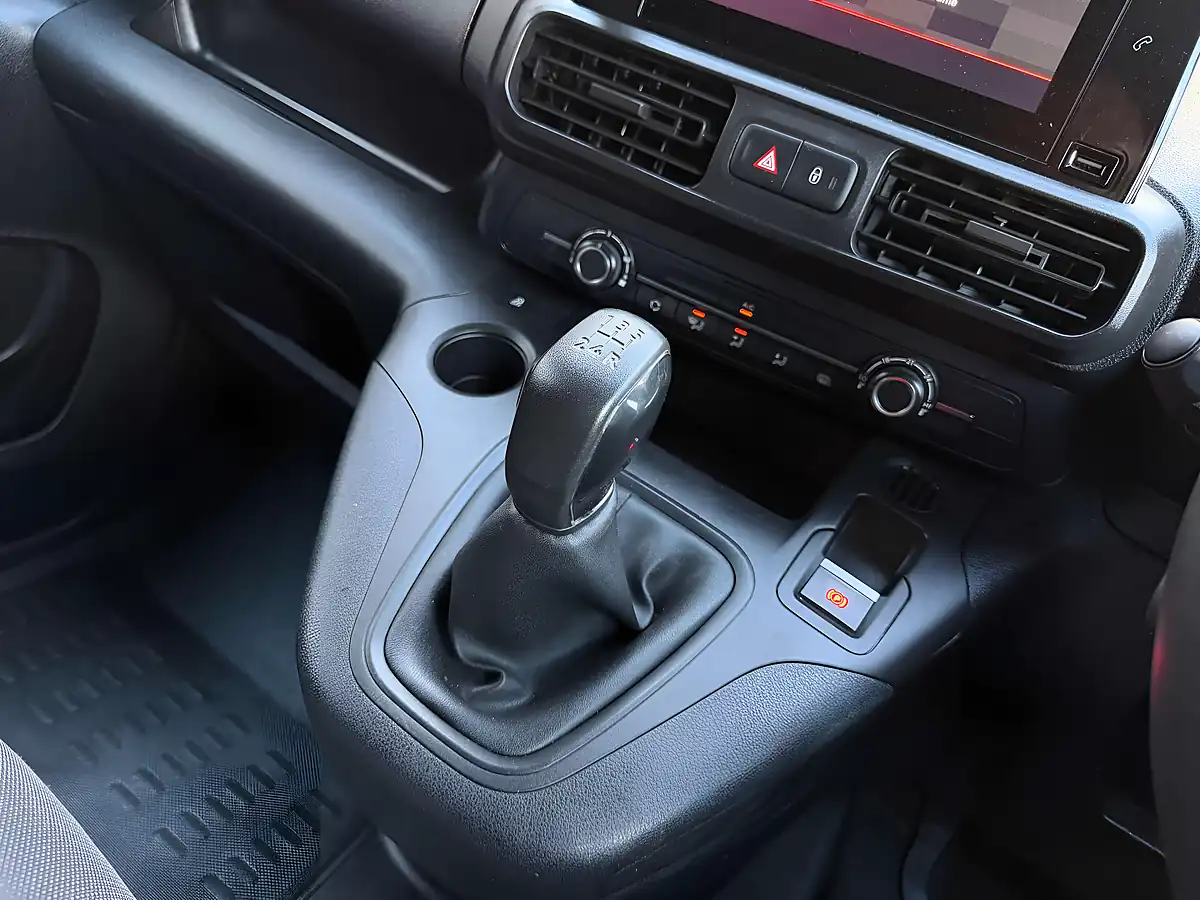 Used 2019 Citroen Berlingo 650 Enterprise White - Interior and Exterior details 18