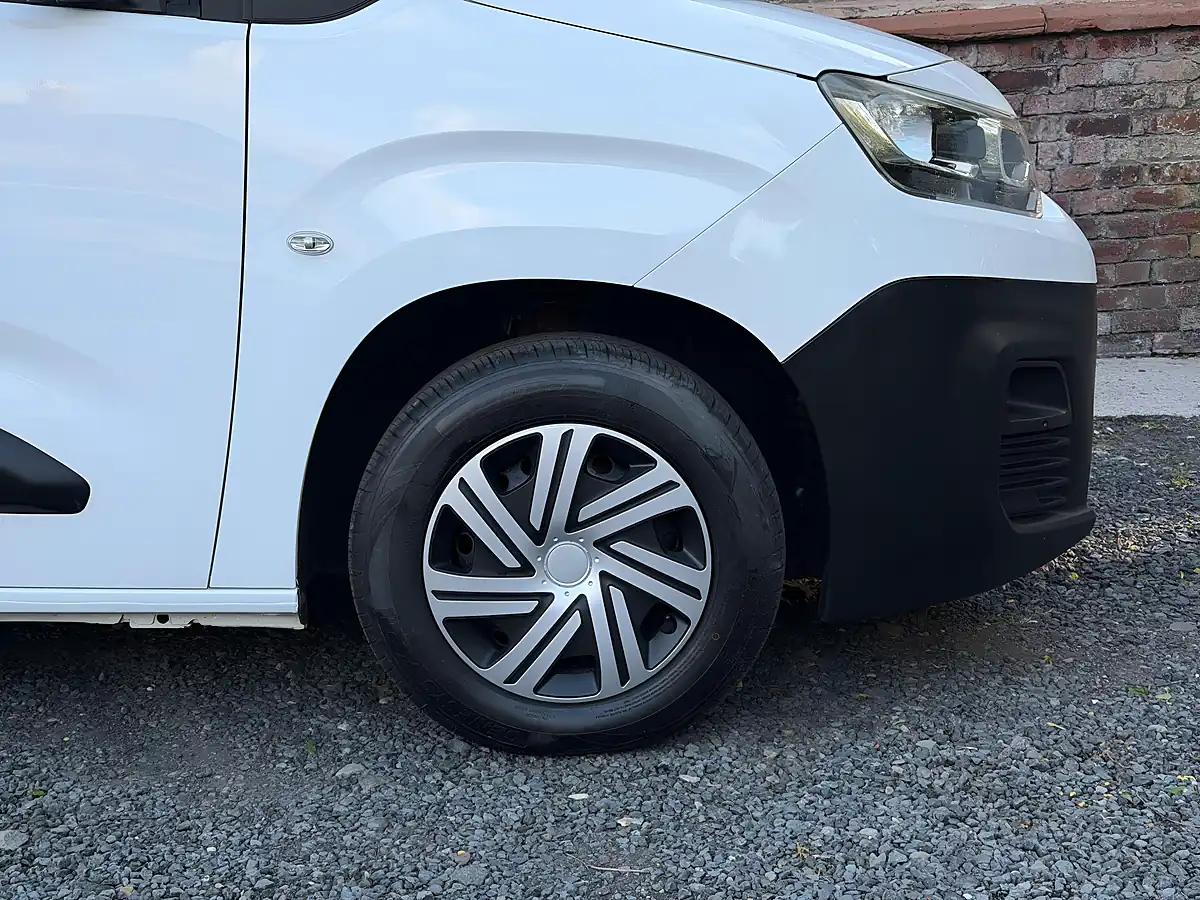 Used 2019 Citroen Berlingo 650 Enterprise White - Interior and Exterior details 20