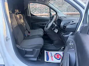 Used 2019 Citroen Berlingo 650 Enterprise White - Interior and Exterior details 7