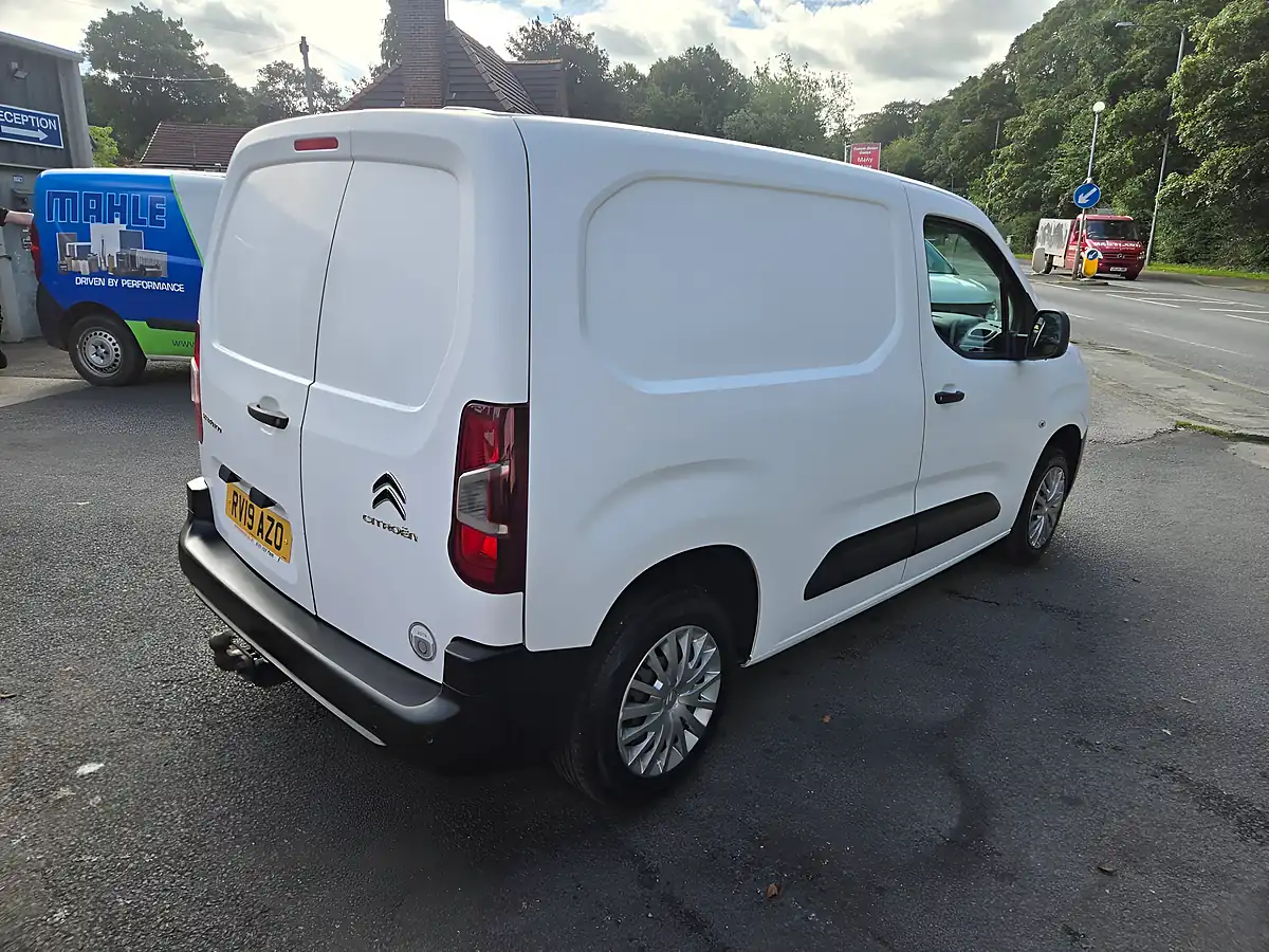 Used 2019 Citroen Berlingo 650Kg Enterprise White - Interior and Exterior details 11
