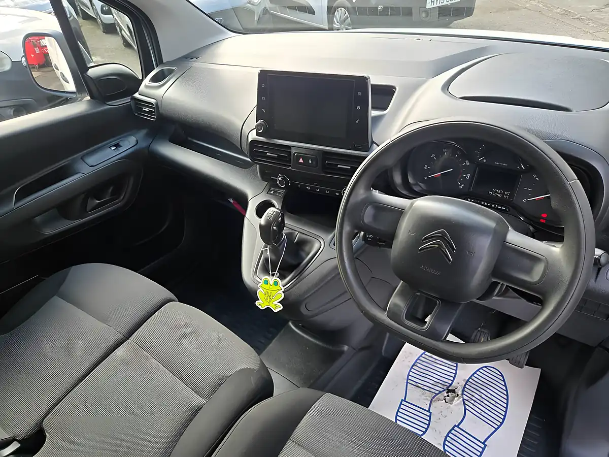 Used 2019 Citroen Berlingo 650Kg Enterprise White - Interior and Exterior details 15