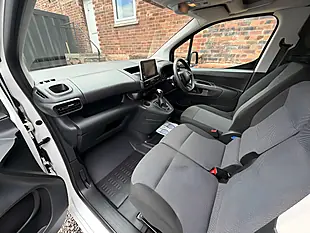 Used 2019 Citroen Berlingo 950 Enterprise Blue White - Interior and Exterior details 11