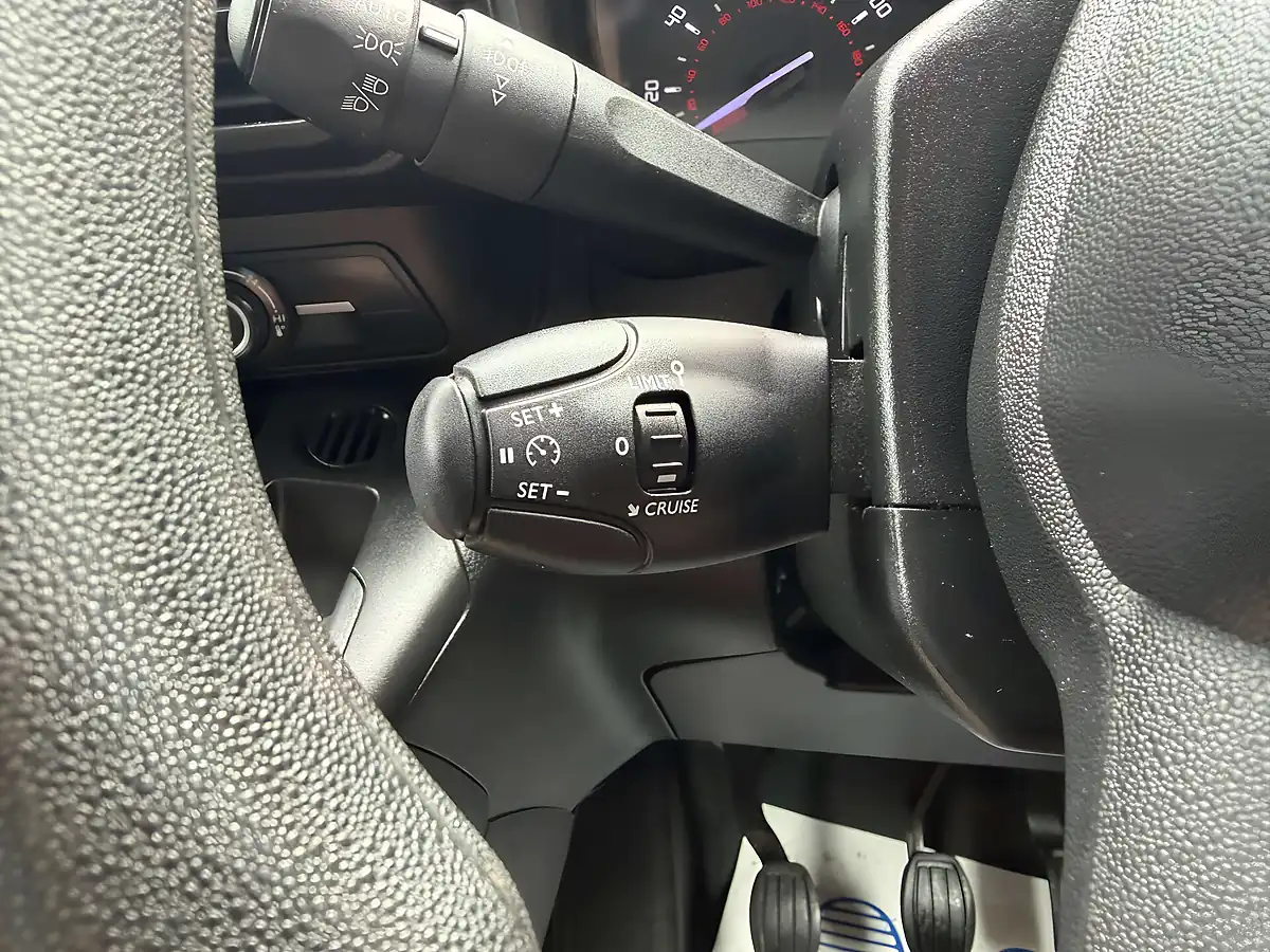 Used 2019 Citroen Berlingo 950 Enterprise Blue White - Interior and Exterior details 19