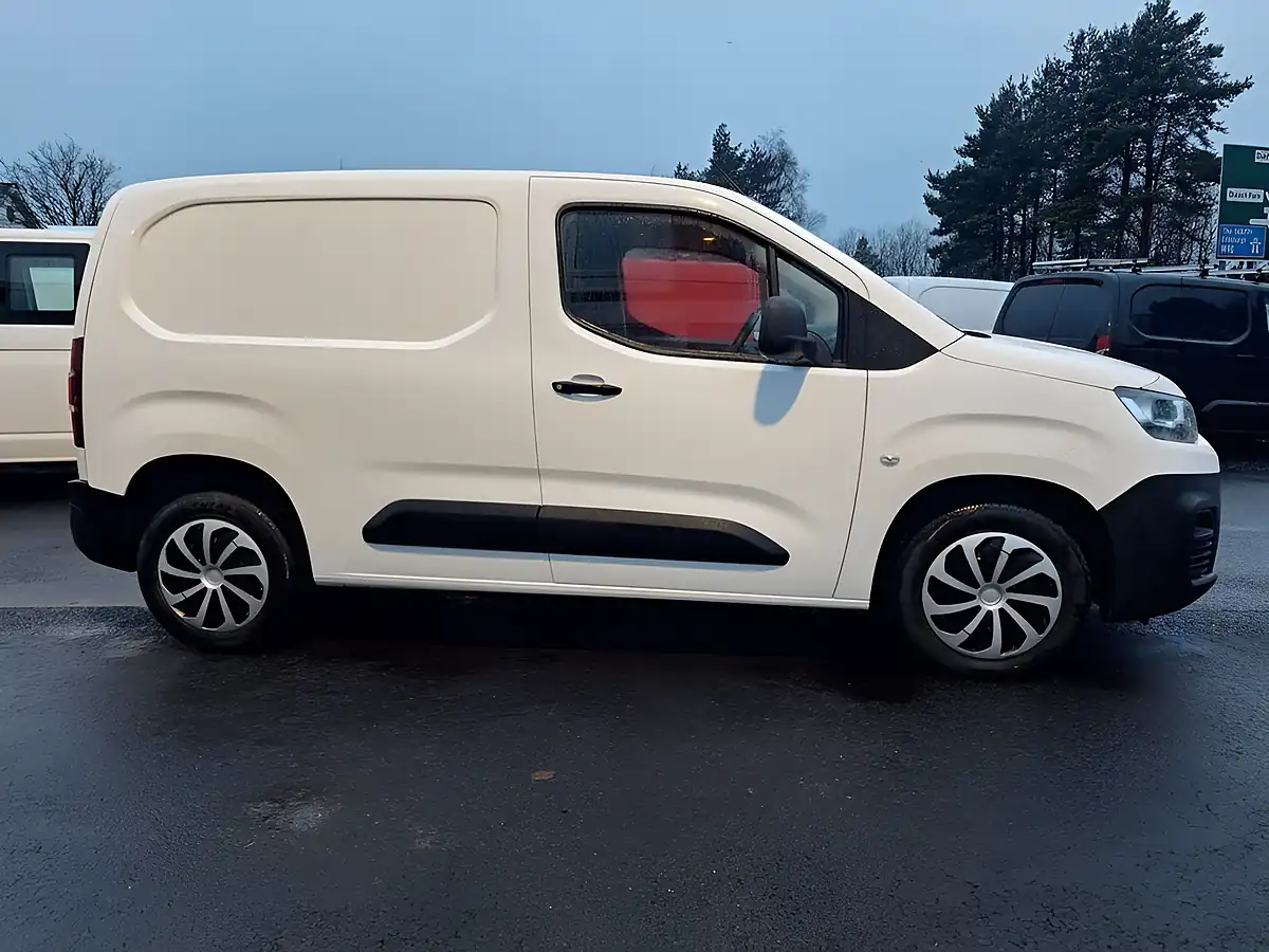 Used 2019 Citroen Berlingo Enterprise M White - Interior and Exterior details 2