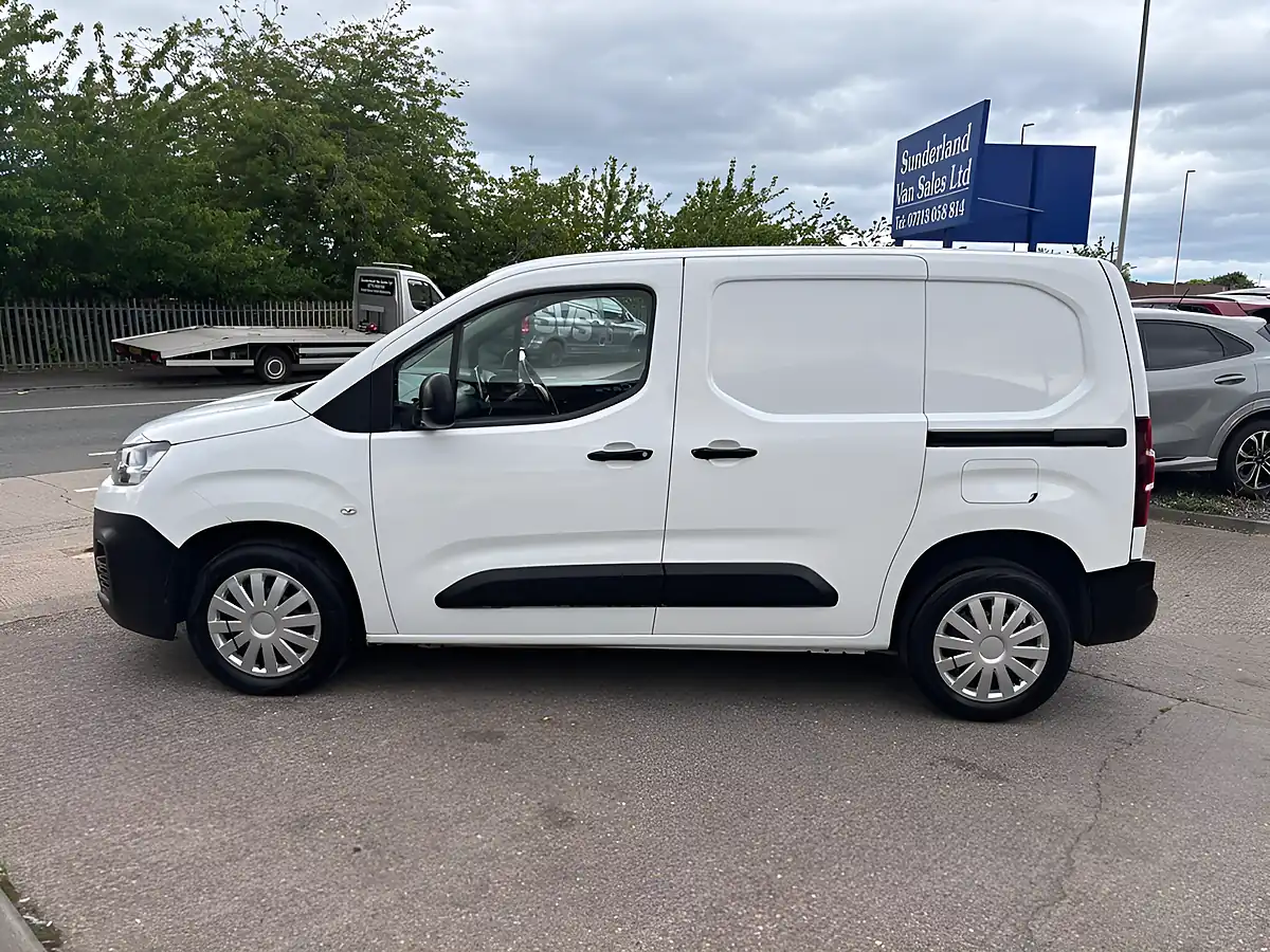 Used 2019 Citroen Berlingo Enterprise M White - Interior and Exterior details 6