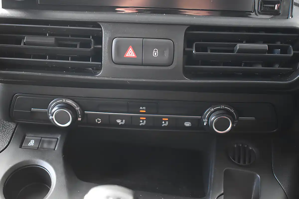 Used 2019 Citroen Berlingo Enterprise M White - Interior and Exterior details 15