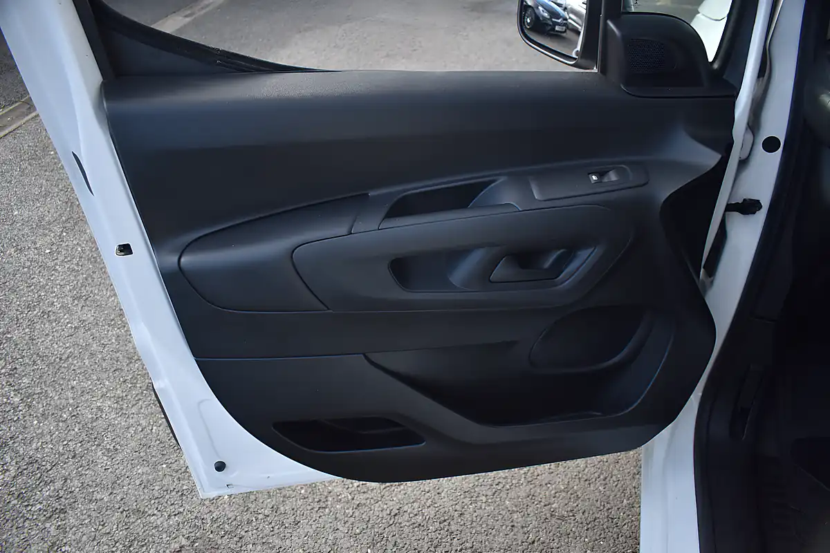 Used 2019 Citroen Berlingo Enterprise M White - Interior and Exterior details 19