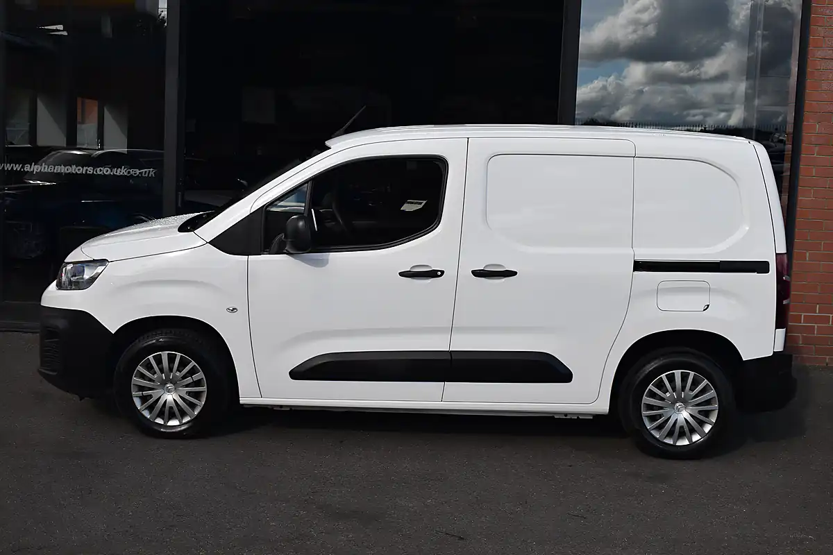 Used 2019 Citroen Berlingo Enterprise M White - Interior and Exterior details 6