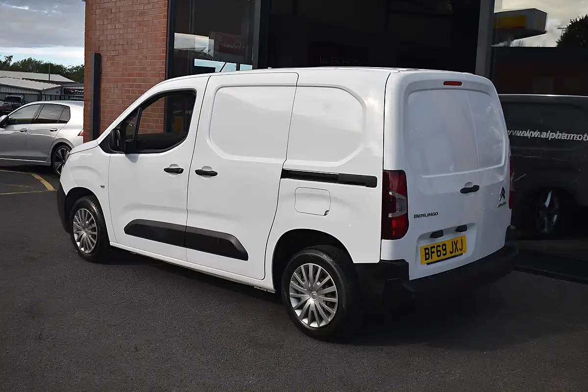 Used 2019 Citroen Berlingo Enterprise M White - Interior and Exterior details 8