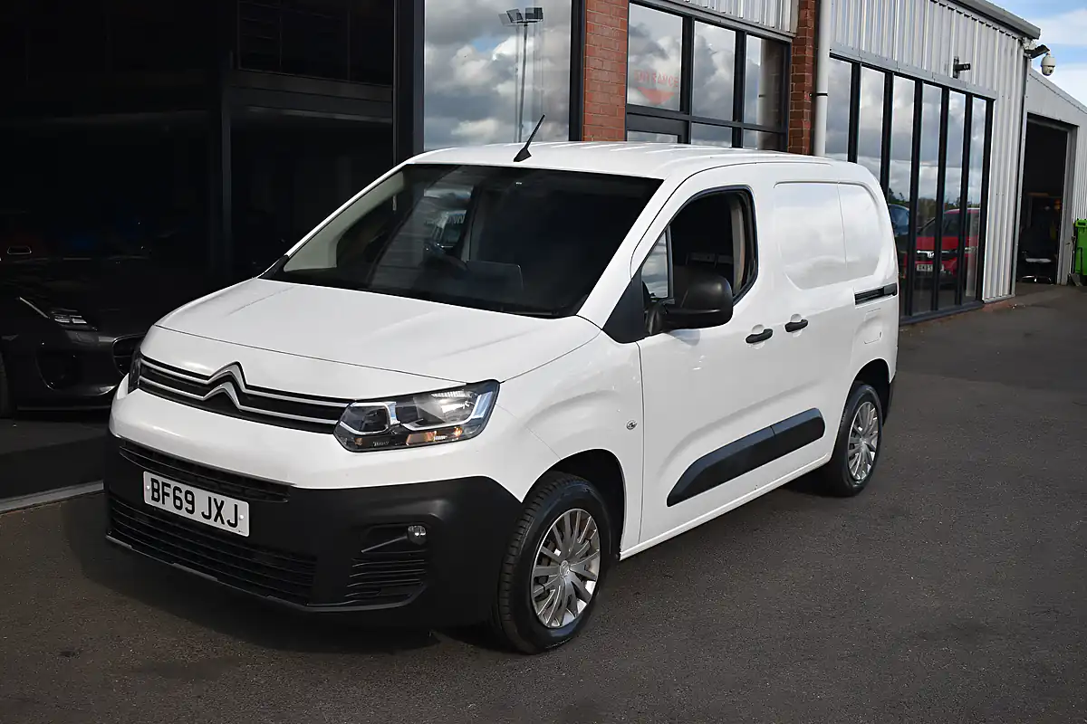 Used 2019 Citroen Berlingo Enterprise M White - Interior and Exterior details 9