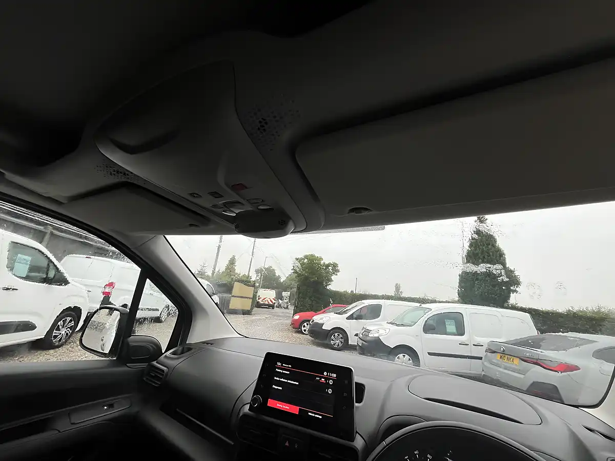 Used 2019 Citroen Berlingo Enterprise M White - Interior and Exterior details 14