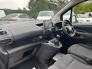 Used 2019 Citroen Berlingo Enterprise M White - Interior and Exterior details 16