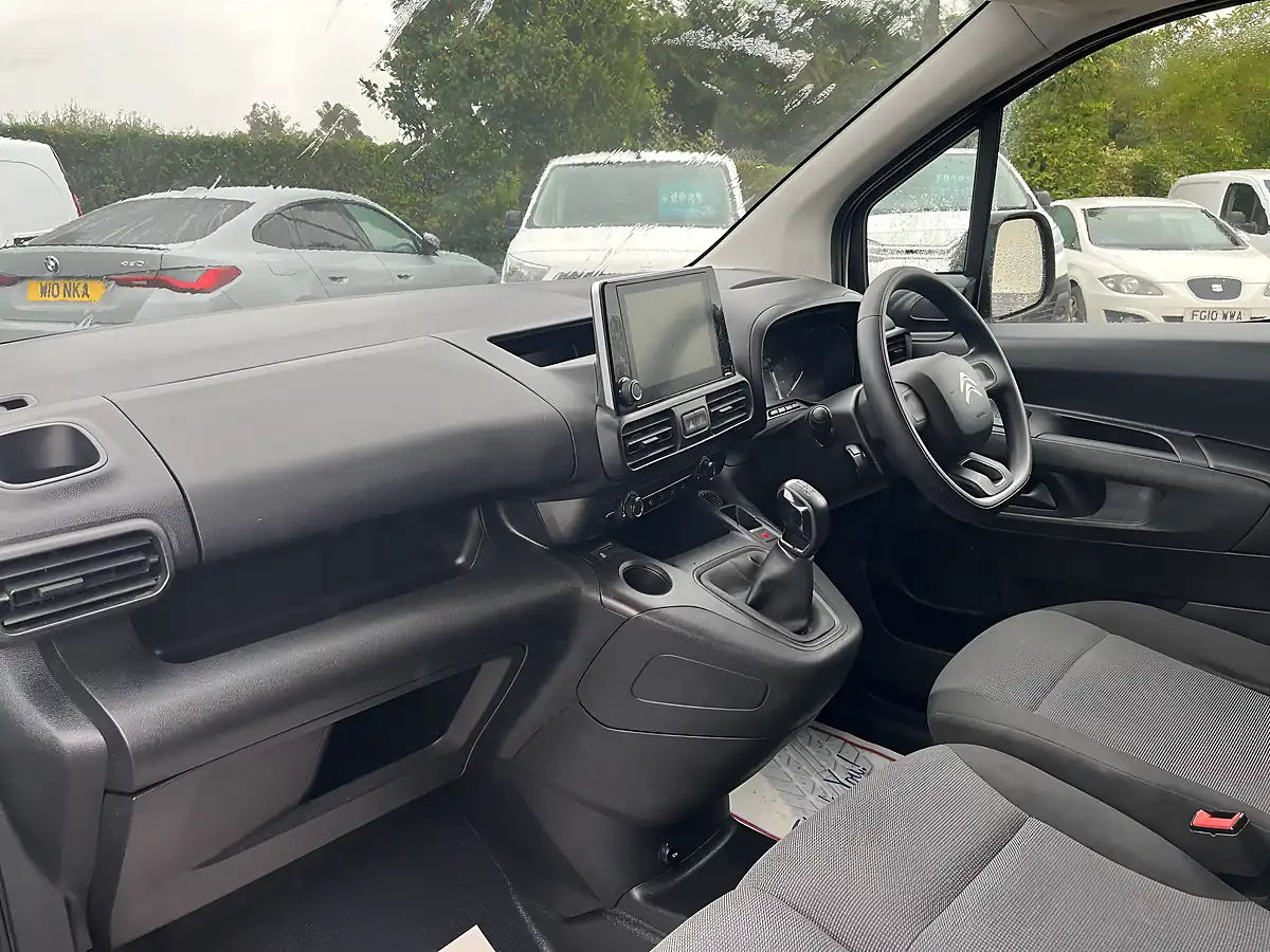 Used 2019 Citroen Berlingo Enterprise M White - Interior and Exterior details 16
