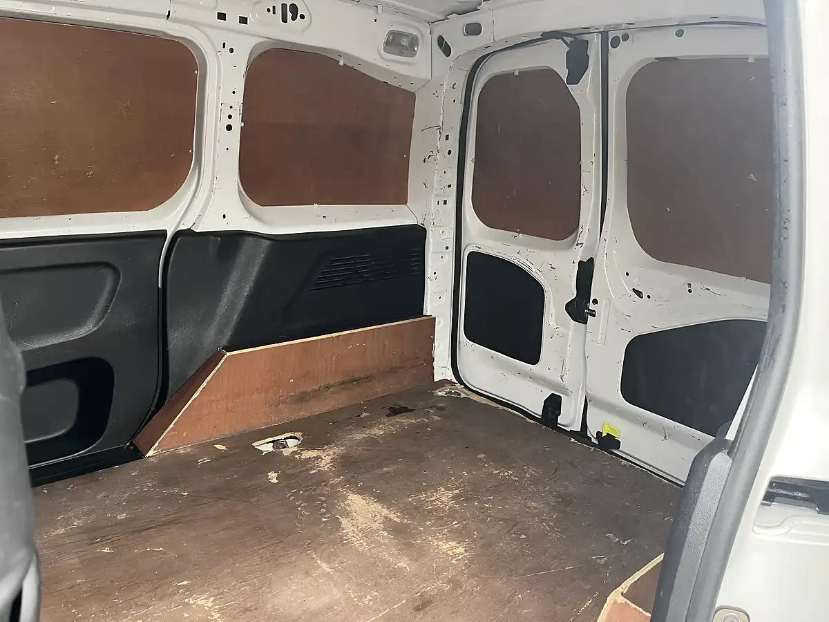 Used 2019 Citroen Berlingo Enterprise M White - Interior and Exterior details 18