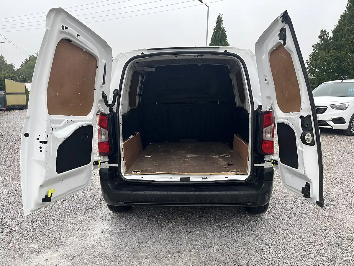 Used 2019 Citroen Berlingo Enterprise M White - Interior and Exterior details 20