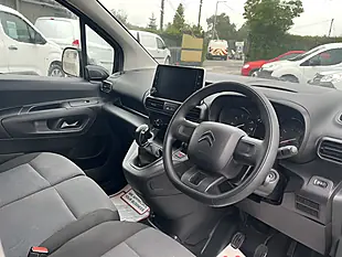 Used 2019 Citroen Berlingo Enterprise M White - Interior and Exterior details 4