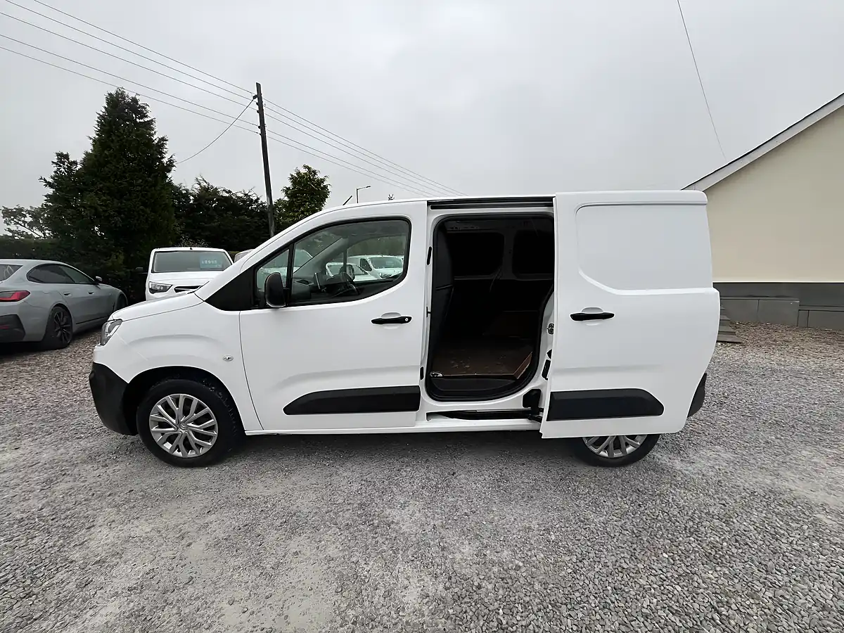 Used 2019 Citroen Berlingo Enterprise M White - Interior and Exterior details 7