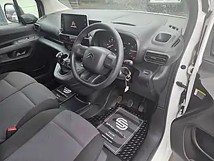 Used 2019 Citroen Berlingo Enterprise M White - Interior and Exterior details 14