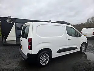 Used 2019 Citroen Berlingo Enterprise M White - Interior and Exterior details 4