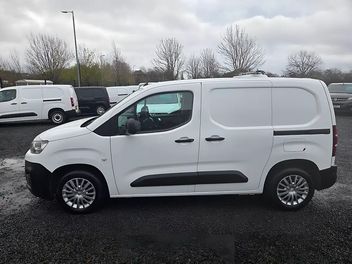 Used 2019 Citroen Berlingo Enterprise M White - Interior and Exterior details 8