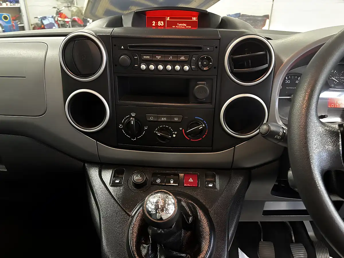 Used 2019 Citroen Berlingo Feel Blue - Interior and Exterior details 11