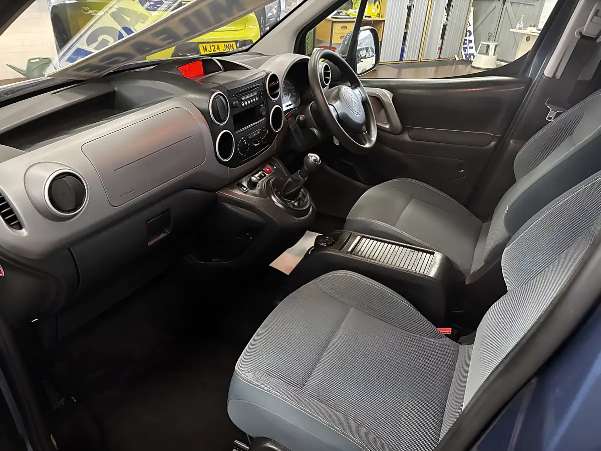 Used 2019 Citroen Berlingo Feel Blue - Interior and Exterior details 14